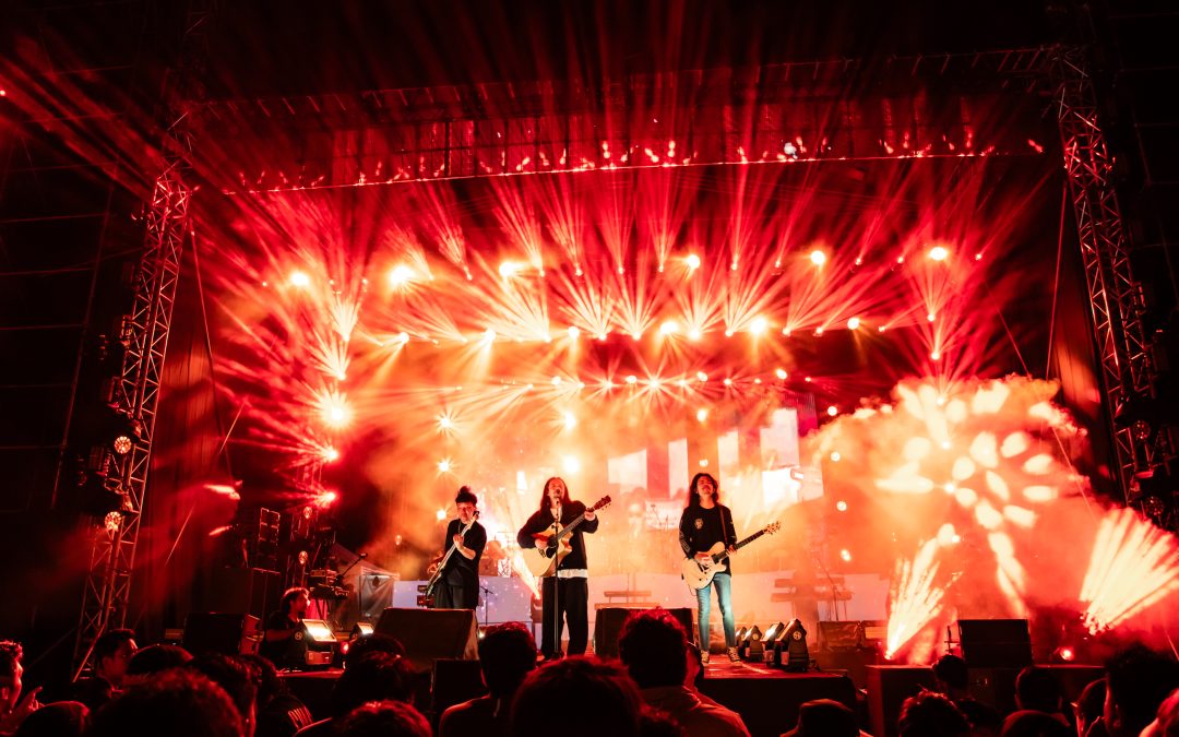 The Art of Light and Sound: Crafting Immersive Experiences for Concerts and Live Shows