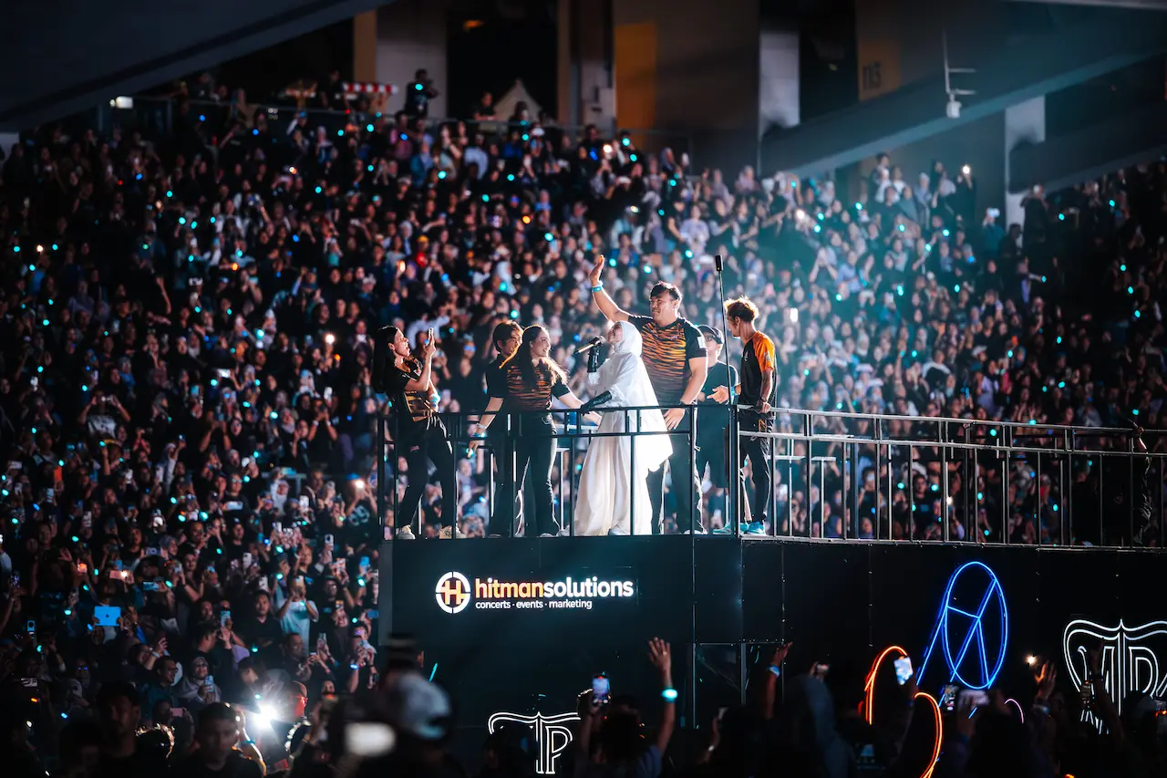 Majlis Tertinggi Rockqueen Ella cover